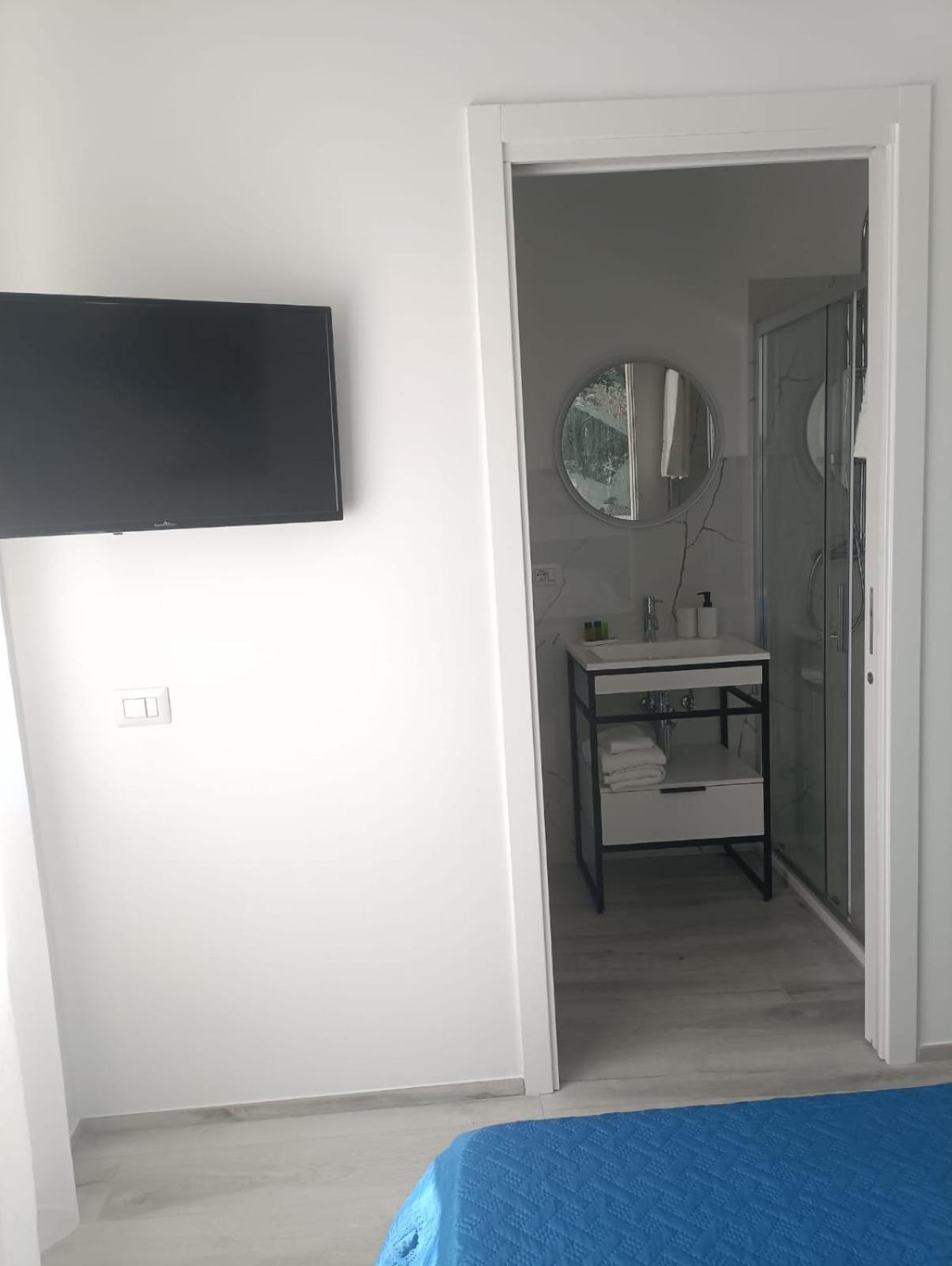 Corso Matteotti 162 - Affittacamere 雷卡纳蒂港 外观 照片